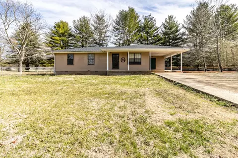 156 Lewis Ave, Whitwell, TN 37397