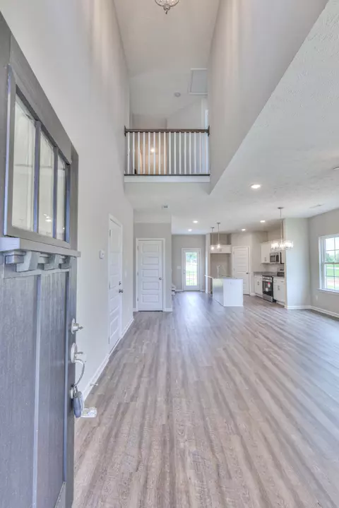 Entry Way - 114 Bartow St, Decherd, TN 37324 photo 1 of 4