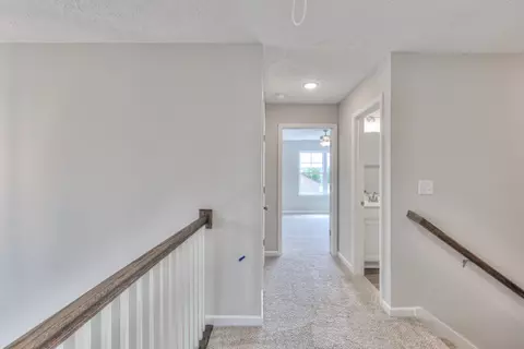Entry Way - 114 Bartow St, Decherd, TN 37324 photo 4 of 4
