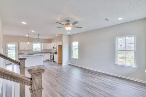 103 Bartow St, Decherd, TN 37324 photo 9