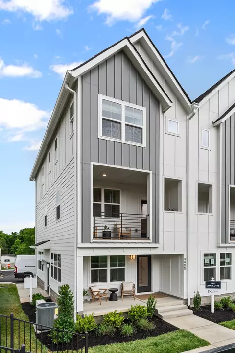700 N Dupont Ave #112, Madison, TN 37115