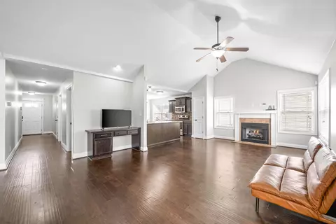 1027 Sunrise Dr, Clarksville, TN 37042
