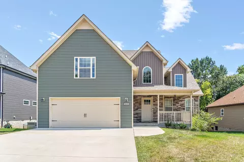 1835 Rains Rd, Clarksville, TN 37042