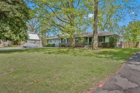 3802 Moss Rose Dr, Nashville, TN 37216