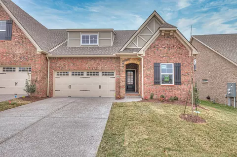 1553 Cedarbrooke Ln, Lebanon, TN 37090