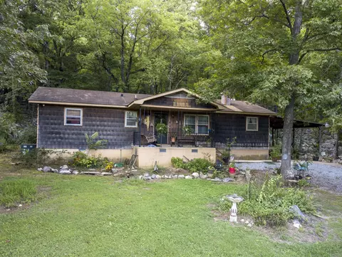 190 John Walker Dr, Cowan, TN 37318