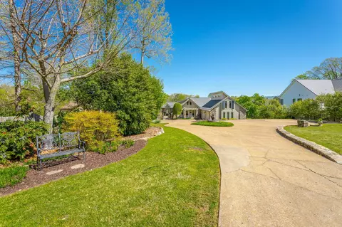 7527 Savannah Dr, Ooltewah, TN 37363