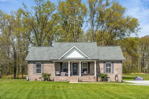 522 Green Meadow Dr, Smithville, TN 37166