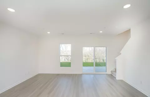 Living - 7129 Mapleside Ln, Fairview, TN 37062 photo 3 of 5