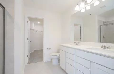 Bath - 7129 Mapleside Ln, Fairview, TN 37062 photo 1 of 4