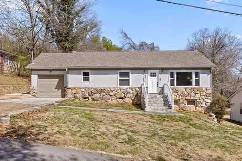 211 W Daytona Dr, Red Bank, TN 37415