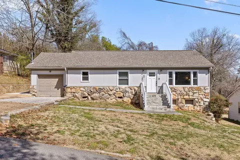 211 W Daytona Dr, Chattanooga, TN 37415