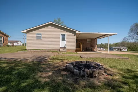 Exterior - 213 Smith Cir, Loretto, TN 38469 photo 5 of 8