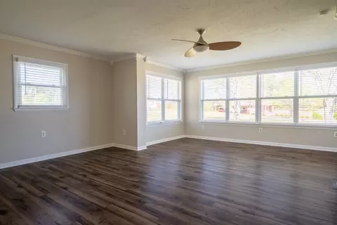 Living - 213 Smith Cir, Loretto, TN 38469 photo 4 of 4