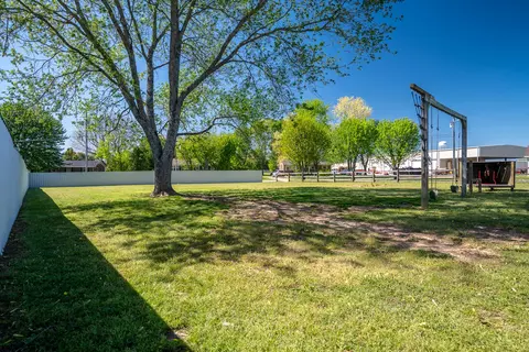 Exterior - 213 Smith Cir, Loretto, TN 38469 photo 6 of 8
