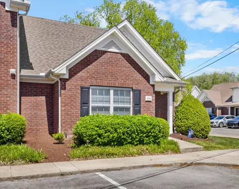 3039 George Buchanan Dr, La Vergne, TN 37086