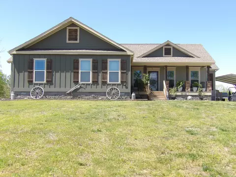 520 Young Rd, Waverly, TN 37185