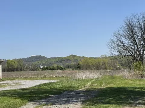 144 E Harris Rd, Bethpage, TN 37022 photo 1