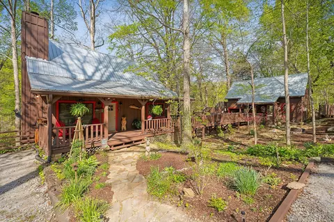 231 Long Point Dr, Rock Island, TN 38581