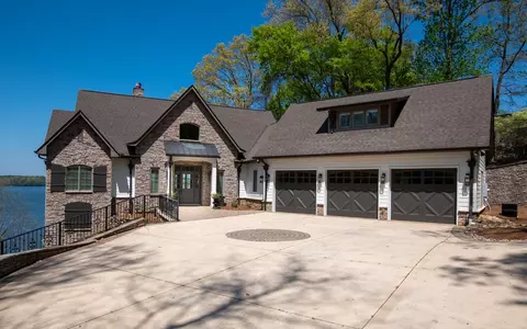 51 W Rockcrest Cir, Winchester, TN 37398