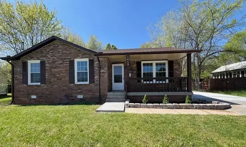 3412 Albert Dr, Clarksville, TN 37042