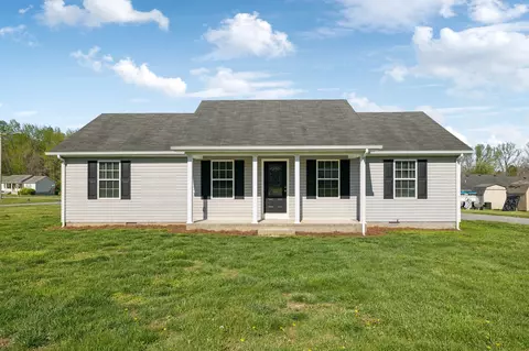 19 Leigh Anna Cir, Lafayette, TN 37083