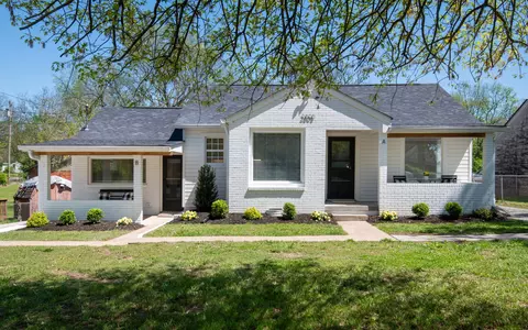 2805 Alhambra Cir, Nashville, TN 37207