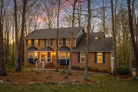 5 Fireside Way, Signal Mountain, TN 37377