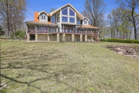 386 Hanging Rock Dr, Altamont, TN 37301