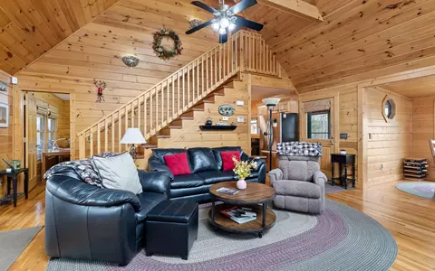 Living - 45 Deep Woods Dr, Dunlap, TN 37327 photo 2 of 3