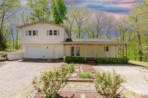 1075 Claylick Rd, White Bluff, TN 37187