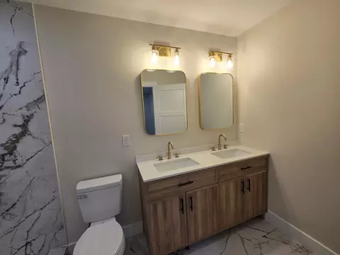 Bath - 841 Lucas Rd, Dickson, TN 37055 photo 3 of 5