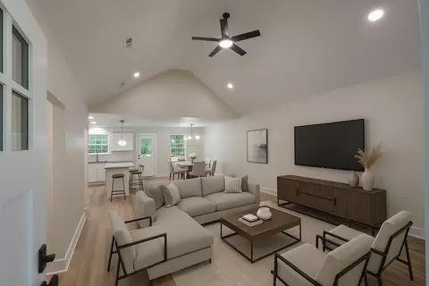 Living - 841 Lucas Rd, Dickson, TN 37055 photo 1 of 3
