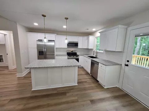 Kitchen - 841 Lucas Rd, Dickson, TN 37055 photo 2 of 3