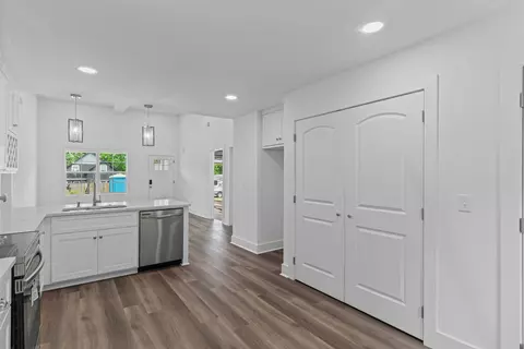 Entry Way - 317 Cherry St, Madison, TN 37115 photo 3 of 3