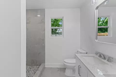 Bath - 317 Cherry St, Madison, TN 37115 photo 2 of 5