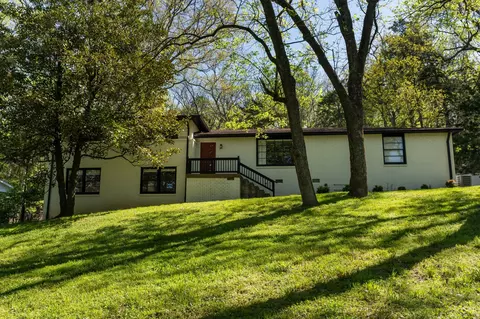 775 Rhonda Ln, Nashville, TN 37205