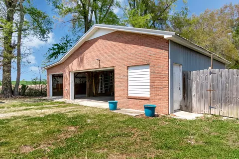 Exterior - 2643 Monroe Floyd Rd, Decherd, TN 37324 photo 12 of 14