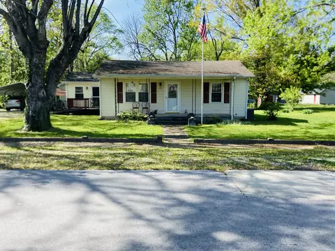418 Second St, Guthrie, KY 42234