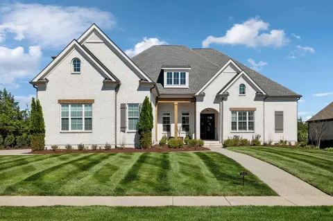 2041 Kingsbarns Dr, Nolensville, TN 37135