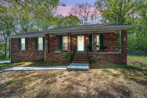 519 Spring Valley Dr, Columbia, TN 38401