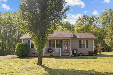 4590 Bible Hill Rd, Parsons, TN 38363