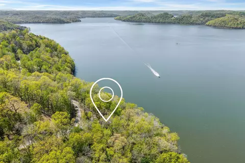 1025 Blackberry Hill Rd, Silver Point, TN 38582