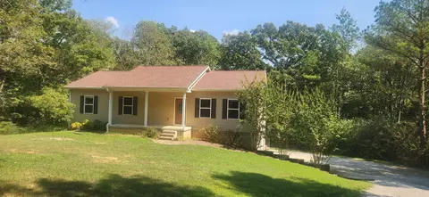 6336 Hickory Dr, Centerville, TN 37033