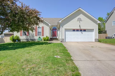 1929 Whirlaway Cir, Clarksville, TN 37042