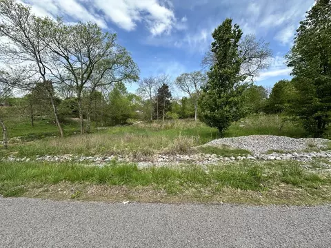 1046 Nichols Cir E, Gallatin, TN 37066