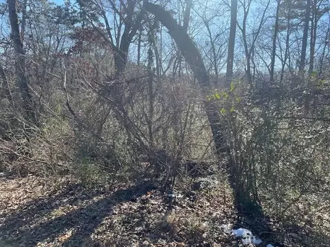 6821 Lakeshore Dr, Chattanooga, TN 37416