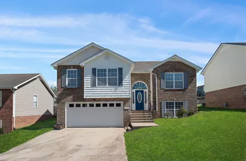 1593 Buchanon Dr, Clarksville, TN 37042