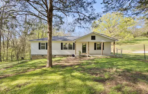443 Molino Rd, Fayetteville, TN 37334