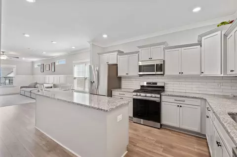 Kitchen - 1470 Cotillion Dr, Murfreesboro, TN 37128 photo 3 of 3